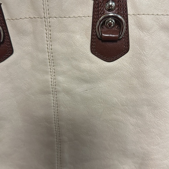Coach leather bag! - Picture 15 of 16